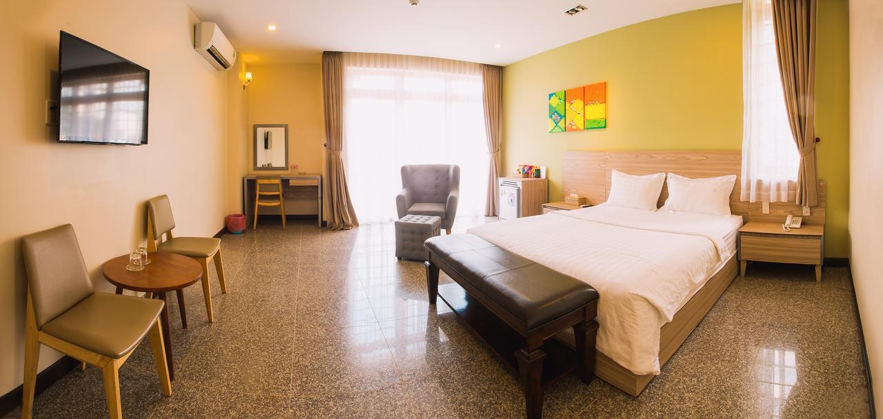 Mai Vy Hotel Trang Bang Экстерьер фото